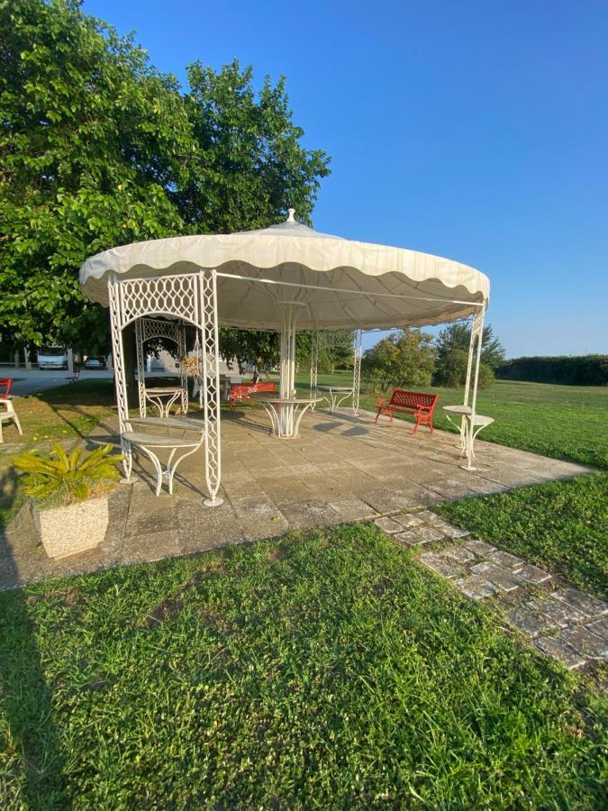 Tra Campagna E Mare Bed and Breakfast Lido delle Nazioni Exteriör bild