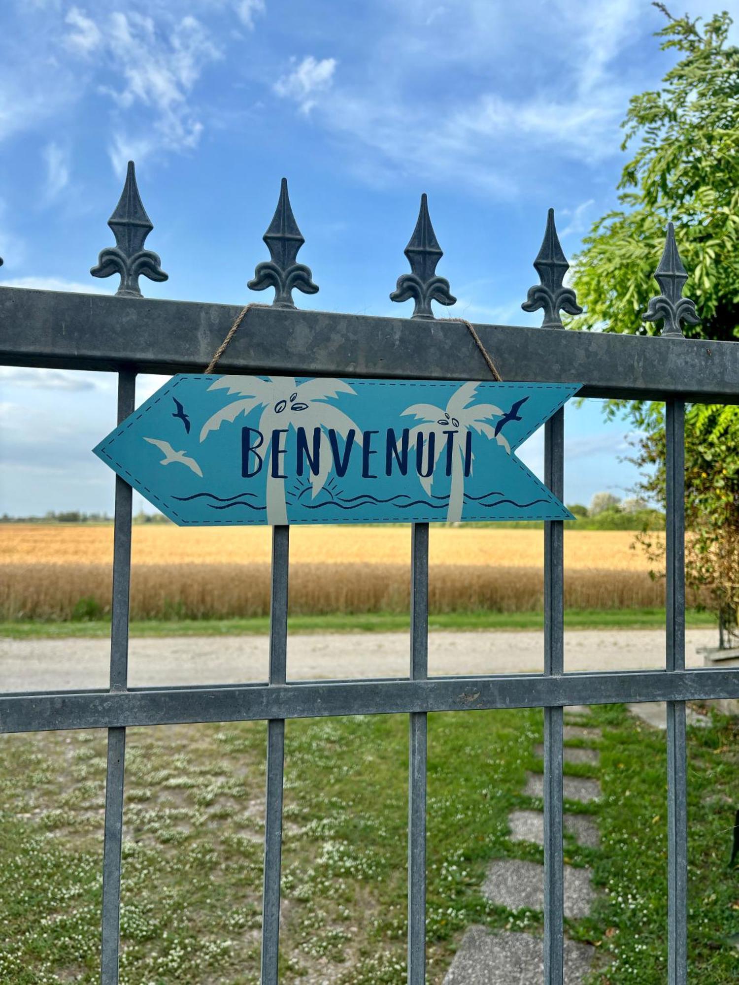 Tra Campagna E Mare Bed and Breakfast Lido delle Nazioni Exteriör bild